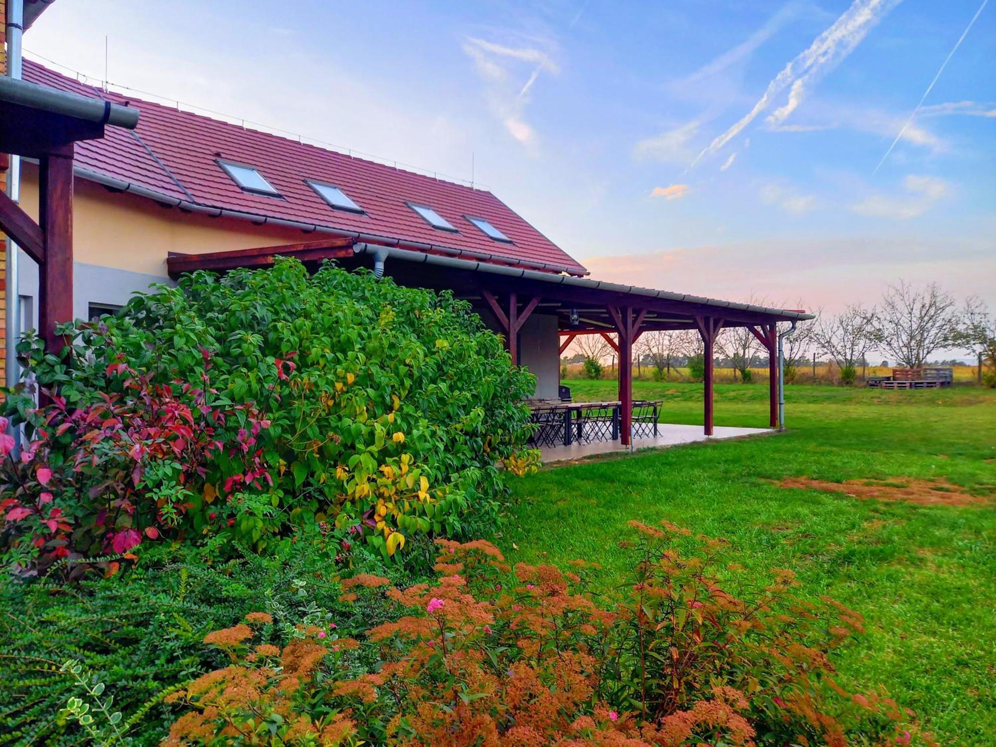 Horpacsi Europa Piheno Koezpont Otel Dış mekan fotoğraf